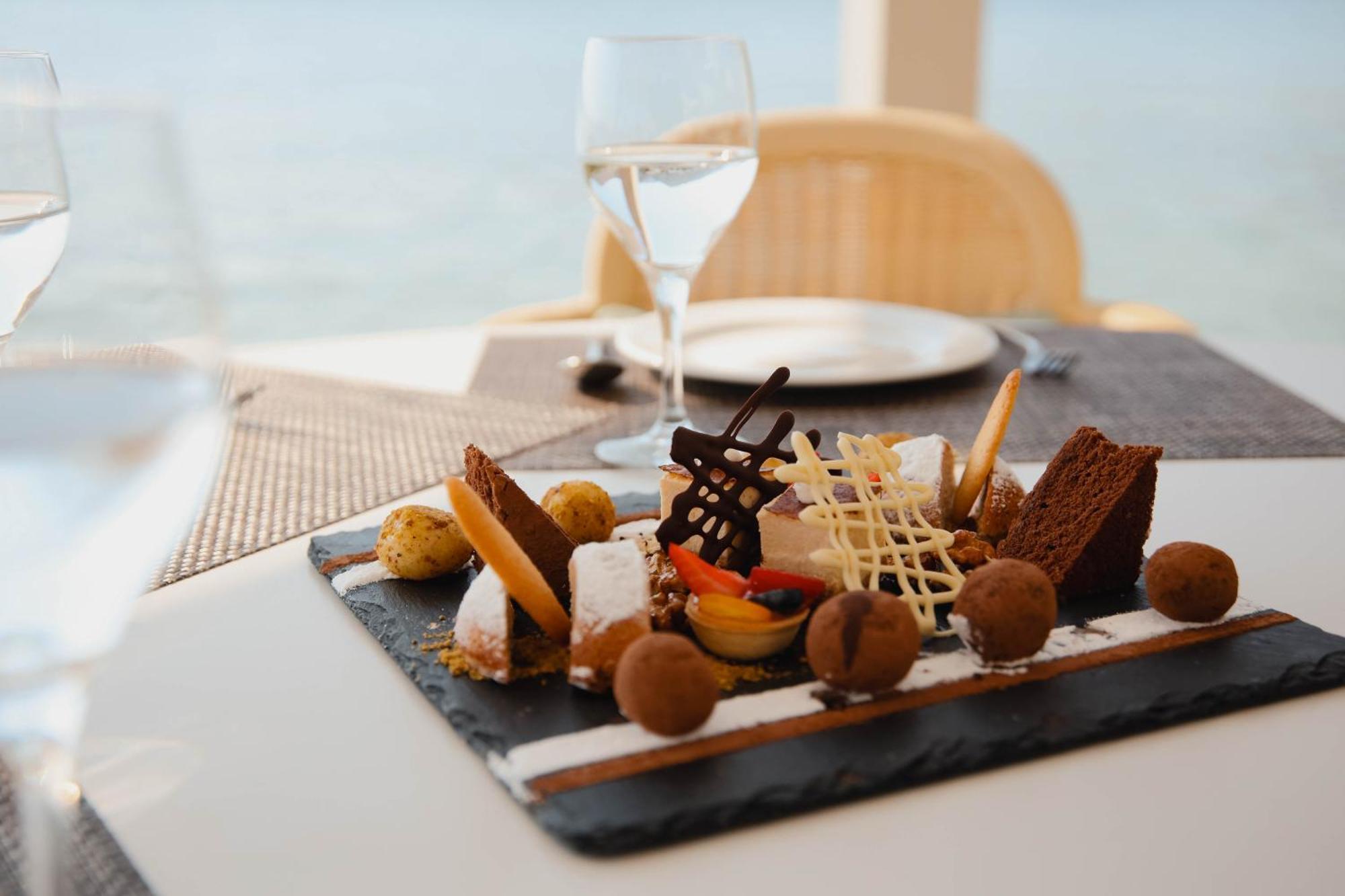 Hotel Illa D'Or & Club Apts 4* Sup Port de Pollença Kültér fotó